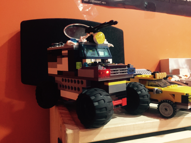 Illustration for article titled What's the best innovation you've ever made on a LEGO car?(Repost)